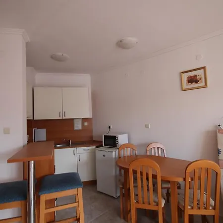 New Estate In Vega Village شقة